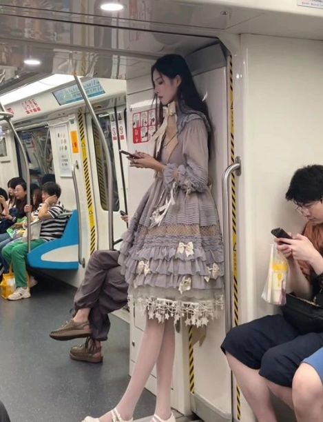 全网高颜值妹子【乔乔】视频推荐，手慢无